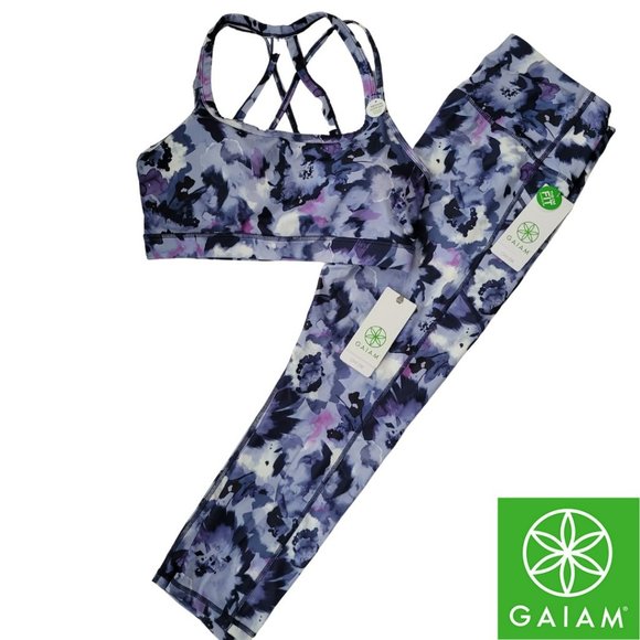 GAIAM Pants - 🎁 HP 🎁 GAIAM Sports Bra & High-Rise Capri Set OM-DRI Zen Blue Leah Print Yoga